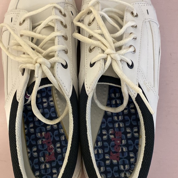 White Leather Women’s Shoes, pre owned, arch support - Picture 7 of 8